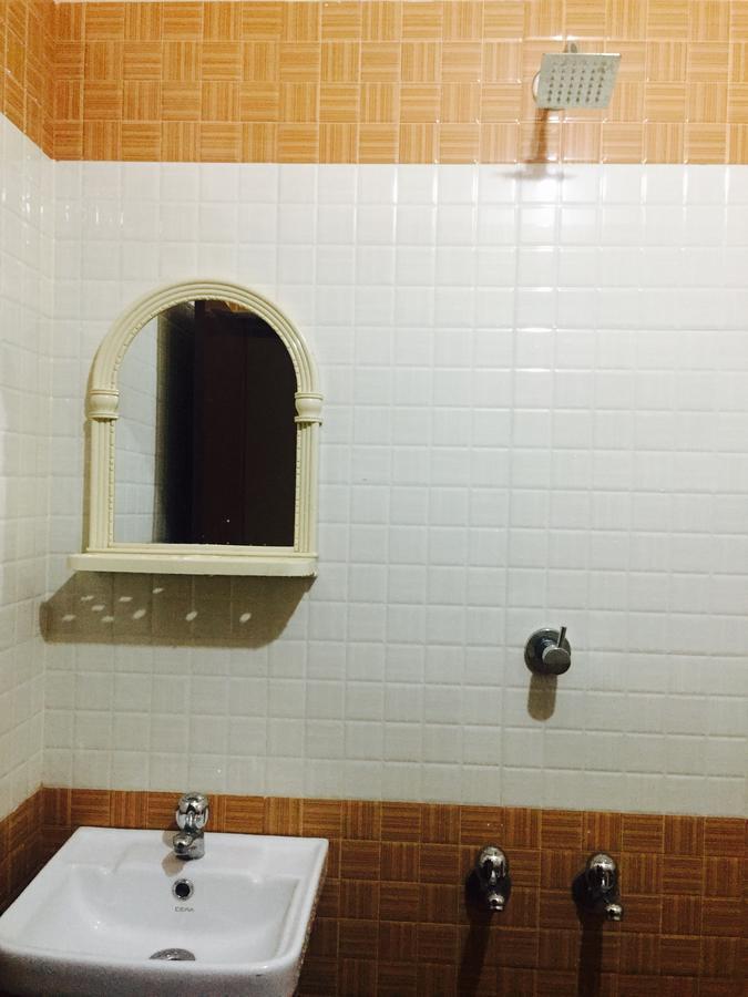 Mega Tourist Home Palarivattom Kochi Ngoại thất bức ảnh